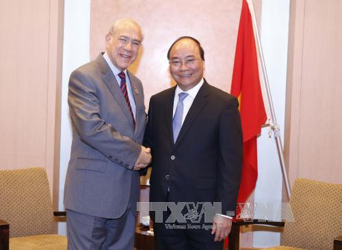 阮春福总理出席G7峰会扩大会议期间举行多场双边会晤 ảnh 3 阮春福总理出席G7峰会扩大会议期间举行多场双边会晤 ảnh 3