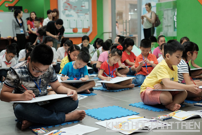 “越南未来与核电”儿童绘画比赛激发儿童对科学的兴趣 ảnh 1