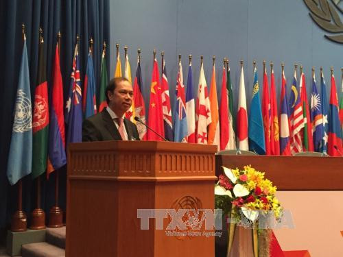 越南代表团出席联合国亚太经社会第72届年会 ảnh 1 越南代表团出席联合国亚太经社会第72届年会 ảnh 1