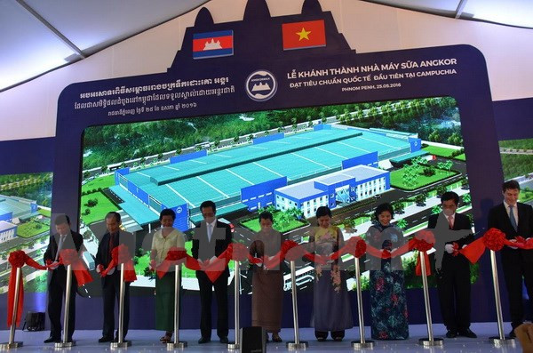 越柬合资兴建的首家乳制品生产厂正式落成 ảnh 1 越柬合资兴建的首家乳制品生产厂正式落成 ảnh 1