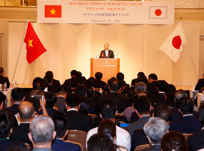 越南政府总理阮春福出席越南日本经济政策对话 ảnh 1 越南政府总理阮春福出席越南日本经济政策对话 ảnh 1