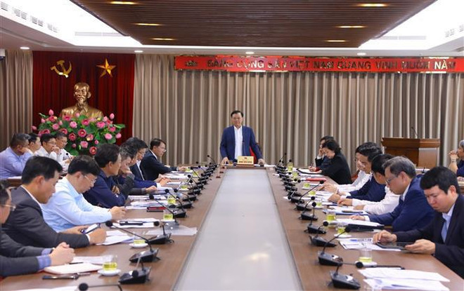 河内市委书记丁进勇：加快推进首都河内四环路土地清理工作 力争6月完成70%的工作量 ảnh 1