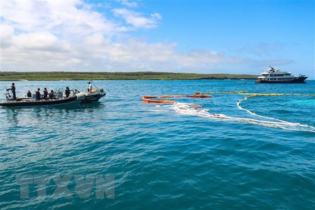 泰国海军努力防范FSO Bechamas 2 号油轮在泰国湾发生漏油风险 ảnh 1 泰国海军努力防范FSO Bechamas 2 号油轮在泰国湾发生漏油风险 ảnh 1