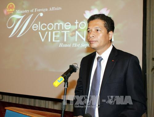 越南驻华大使邓明魁: 坚持奉行和平、自主的外交路线 ảnh 1 越南驻华大使邓明魁: 坚持奉行和平、自主的外交路线 ảnh 1