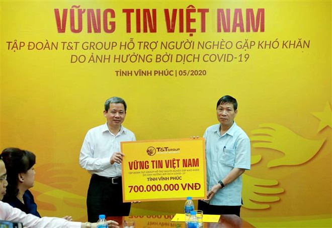 7亿越盾送到永福省贫困户和优抚对象手中 ảnh 1