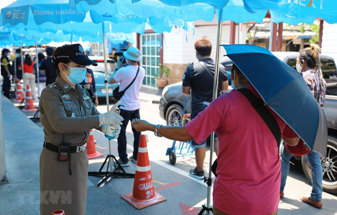 新冠肺炎疫情:泰国将使用接触者追踪应用程序 印尼努力维持传统集市的活动 ảnh 1 新冠肺炎疫情:泰国将使用接触者追踪应用程序 印尼努力维持传统集市的活动 ảnh 1