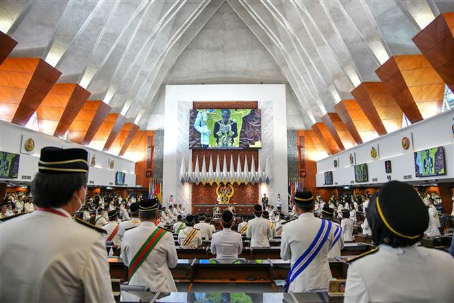 马来西亚国会举行新总理就职后首次会议 ảnh 1 马来西亚国会举行新总理就职后首次会议 ảnh 1