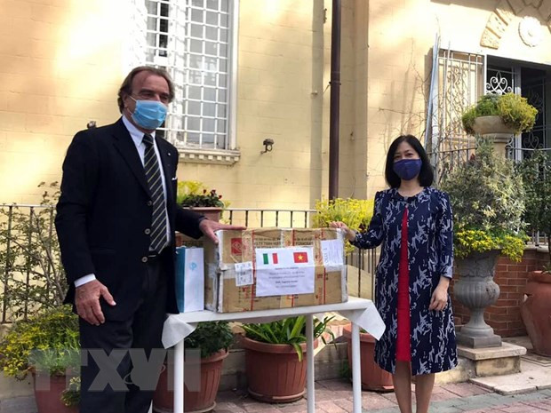 新冠肺炎疫情:越南驻意大利大使馆助力当地政府抗击疫情 ảnh 1 新冠肺炎疫情:越南驻意大利大使馆助力当地政府抗击疫情 ảnh 1