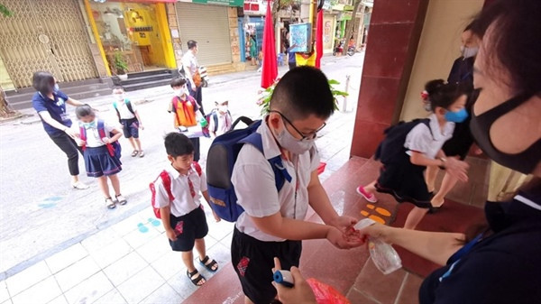 CNN:越南人的生活慢慢地恢复了日常节奏 ảnh 1 CNN:越南人的生活慢慢地恢复了日常节奏 ảnh 1