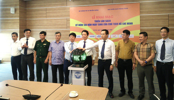 越南各地举行活动纪念胡志明主席诞辰130周年 ảnh 2 越南各地举行活动纪念胡志明主席诞辰130周年 ảnh 2