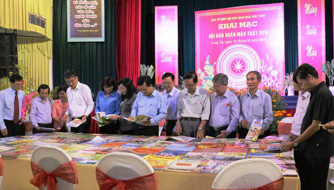 2018戊戌年春节特刊展在全国各省市纷纷举行 ảnh 4 2018戊戌年春节特刊展在全国各省市纷纷举行 ảnh 4