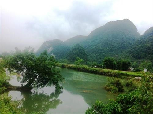 归山河与高平省重庆县边境地区美不胜收的风景 ảnh 1 归山河与高平省重庆县边境地区美不胜收的风景 ảnh 1