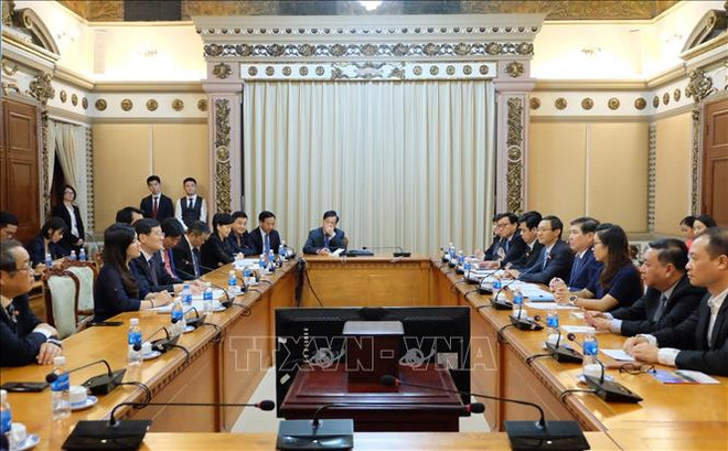 胡志明市领导会见中华全国工商业联合会代表团 ảnh 1 胡志明市领导会见中华全国工商业联合会代表团 ảnh 1