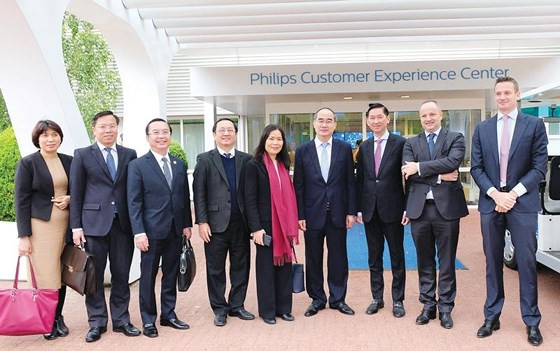 胡志明市代表团了解荷兰创新技术解决方案 ảnh 2 胡志明市代表团了解荷兰创新技术解决方案 ảnh 2