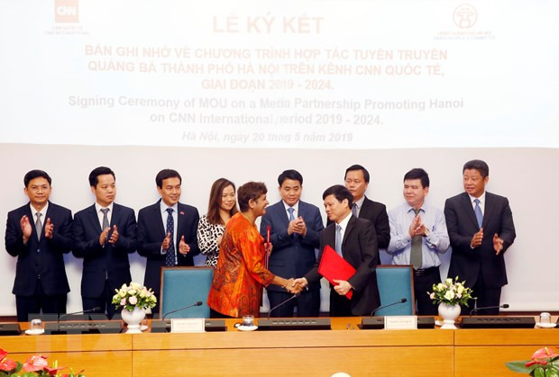 首都河内与美国CNN加强合作推广河内形象 ảnh 2