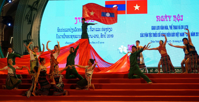 越老边境地区少数民族同胞文化体育与旅游节落下帷幕 ảnh 2 越老边境地区少数民族同胞文化体育与旅游节落下帷幕 ảnh 2