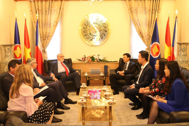 越南与捷克配合推动展开经济合作 ảnh 1