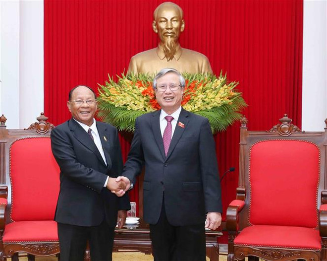 陈国旺同志会见柬埔寨国会高级代表团 ảnh 1 陈国旺同志会见柬埔寨国会高级代表团 ảnh 1