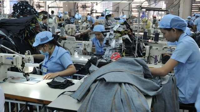 越南力争改善其在全球供应链的地位 ảnh 1