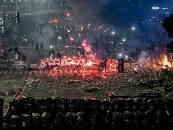 印尼公布大选结果引发骚乱 严重影响到经营活动 ảnh 1