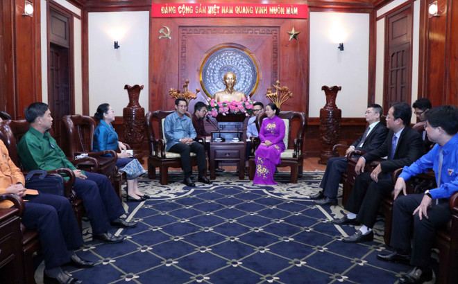 进一步加强胡志明市共青团与老挝人民革命青年团的合作 ảnh 2 进一步加强胡志明市共青团与老挝人民革命青年团的合作 ảnh 2