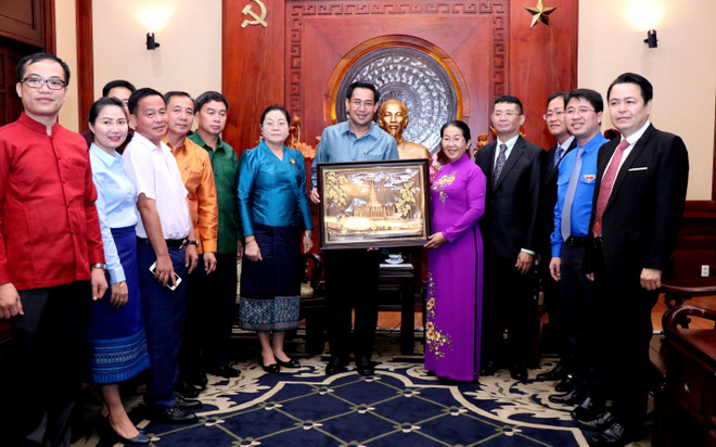 进一步加强胡志明市共青团与老挝人民革命青年团的合作 ảnh 1 进一步加强胡志明市共青团与老挝人民革命青年团的合作 ảnh 1