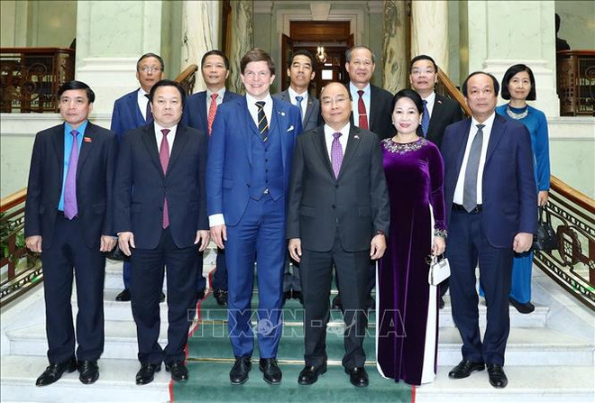 越南政府总理阮春福会见瑞典议会议长安德烈亚斯·诺伦 ảnh 1