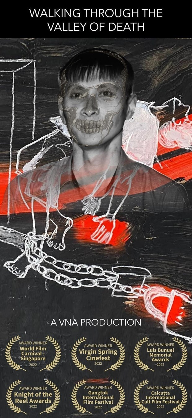 由越通社制作的纪录片《穿越死亡阴影》斩获多项国际奖项 ảnh 1 由越通社制作的纪录片《穿越死亡阴影》斩获多项国际奖项 ảnh 1