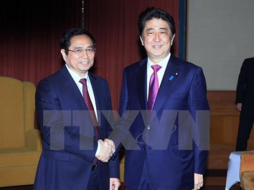 日本首相和众议院议长会见越南共产党代表团 ảnh 1 日本首相和众议院议长会见越南共产党代表团 ảnh 1