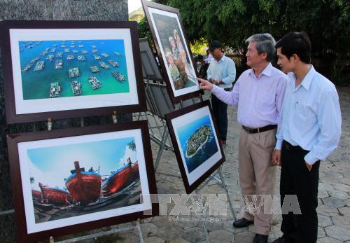 “广义人与海洋岛屿”图片展对外推介广义省风土人情之美 ảnh 3 “广义人与海洋岛屿”图片展对外推介广义省风土人情之美 ảnh 3