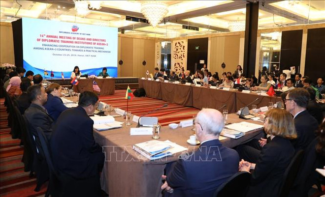 第14届东盟与中日韩外交学院院长会议今日在河内召开 ảnh 1