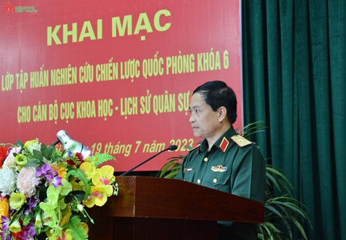 为老挝人民军开设国防战略研究培训班 ảnh 1 为老挝人民军开设国防战略研究培训班 ảnh 1