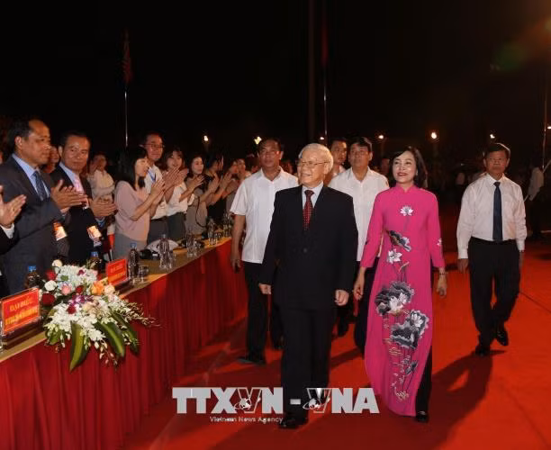 阮富仲出席大瞿越国建国1050周年纪念典礼 ảnh 2