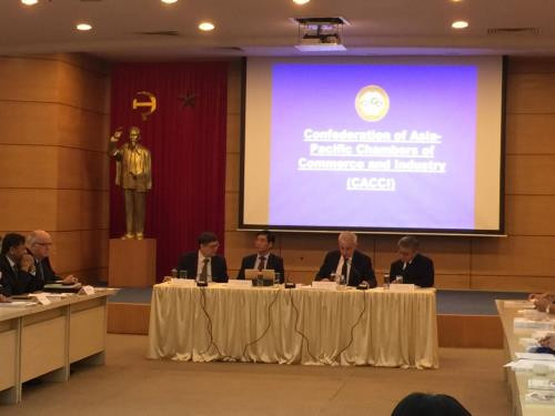 “越南企业与亚太工商总会成员企业” 对接会在河内举行 ảnh 1 “越南企业与亚太工商总会成员企业” 对接会在河内举行 ảnh 1