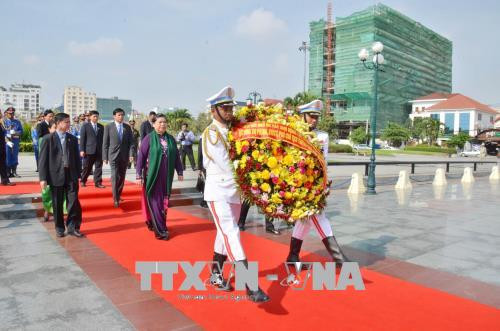柬埔寨高级领导人高度评价与越南的合作 ảnh 4 柬埔寨高级领导人高度评价与越南的合作 ảnh 4