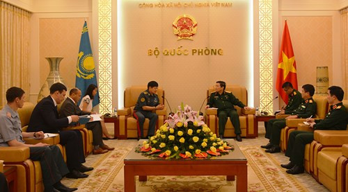 越南国防部部长吴春历大将会见哈萨克斯坦国防部副部长 ảnh 1 越南国防部部长吴春历大将会见哈萨克斯坦国防部副部长 ảnh 1