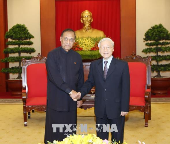 越共中央总书记阮富仲会见斯里兰卡议会议长卡鲁·贾亚苏里亚 ảnh 1 越共中央总书记阮富仲会见斯里兰卡议会议长卡鲁·贾亚苏里亚 ảnh 1