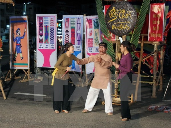 越南发牌唱曲艺术人类非物质文化遗产代表作证书迎接仪式将于5月在平定省举行 ảnh 1 越南发牌唱曲艺术人类非物质文化遗产代表作证书迎接仪式将于5月在平定省举行 ảnh 1