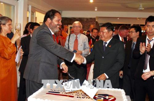 越南与荷兰建交45周年纪念典礼在胡志明市隆重举行 ảnh 1 越南与荷兰建交45周年纪念典礼在胡志明市隆重举行 ảnh 1