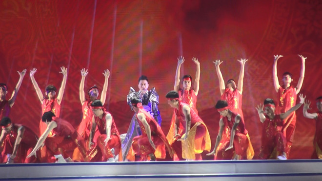 清化省2018年岑山旅游节正式开幕 ảnh 2 清化省2018年岑山旅游节正式开幕 ảnh 2