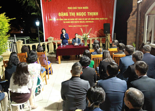 国家副主席邓氏玉盛视察越南驻悉尼总领事馆 ảnh 2 国家副主席邓氏玉盛视察越南驻悉尼总领事馆 ảnh 2