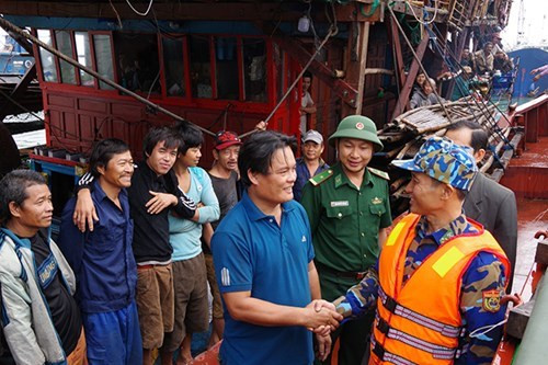 及时救助海上遇险48名渔民 ảnh 1 及时救助海上遇险48名渔民 ảnh 1