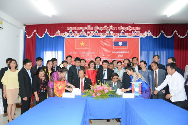 顺化中央医院与老挝南部和中部各省加强卫生合作 ảnh 2 顺化中央医院与老挝南部和中部各省加强卫生合作 ảnh 2