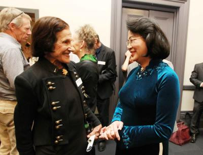 国家副主席邓氏玉盛走访新南威尔士大学和悉尼大学 ảnh 1 国家副主席邓氏玉盛走访新南威尔士大学和悉尼大学 ảnh 1