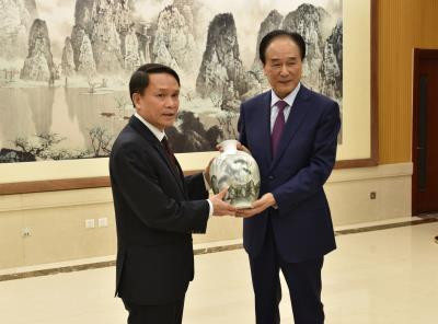 越通社大力加强与新华社的合作 ảnh 2 越通社大力加强与新华社的合作 ảnh 2