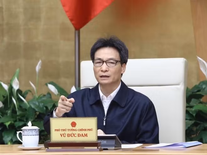 新冠肺炎疫情：越南应继续在疫情防控工作中采取强有力且果断的措施 ảnh 1