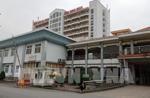 新冠肺炎疫情：不严格遵守隔离和感染控制规定的医疗机构将被责令停止营业和收回许可证 ảnh 1