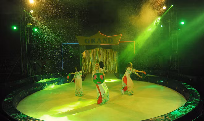 乌克兰向越南观众介绍“冰上杂技”艺术表演 ảnh 3