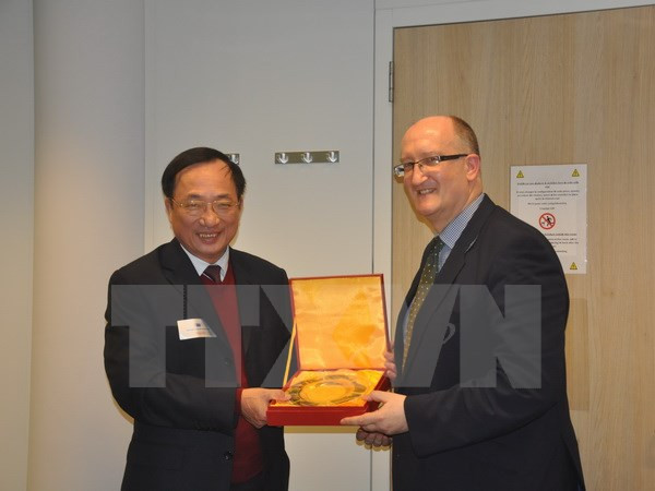 越南公安部代表团赴欧洲进行访问 ảnh 1 越南公安部代表团赴欧洲进行访问 ảnh 1