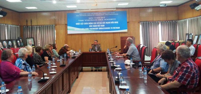 越美协会领导会见美国圣迭戈友好力量俱乐部代表团 ảnh 1 越美协会领导会见美国圣迭戈友好力量俱乐部代表团 ảnh 1